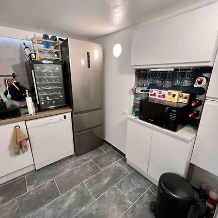 Rez De Jardin Climatise De 45m²+exterieur De 70m² Διαμέρισμα