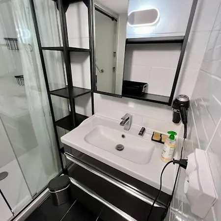 Διαμέρισμα Rez De Jardin Climatise De 45m²+exterieur De 70m²
