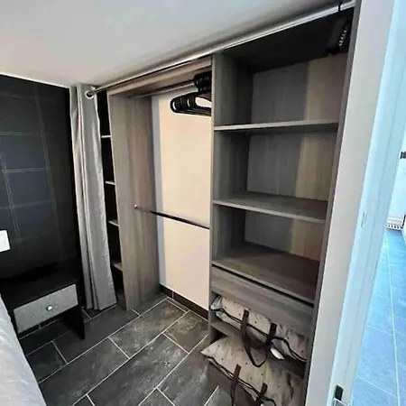 Διαμέρισμα Rez De Jardin Climatise De 45m²+exterieur De 70m²
