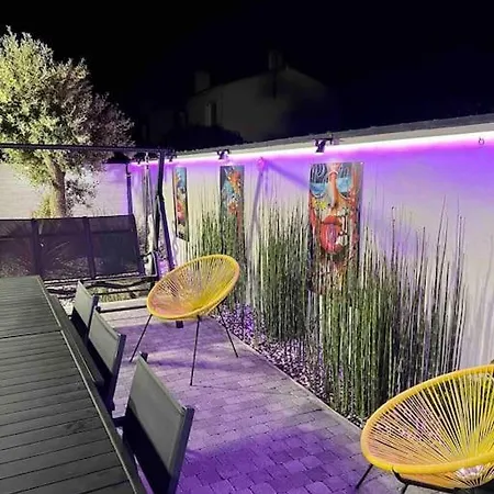 Rez De Jardin Climatise De 45m²+exterieur De 70m² Διαμέρισμα